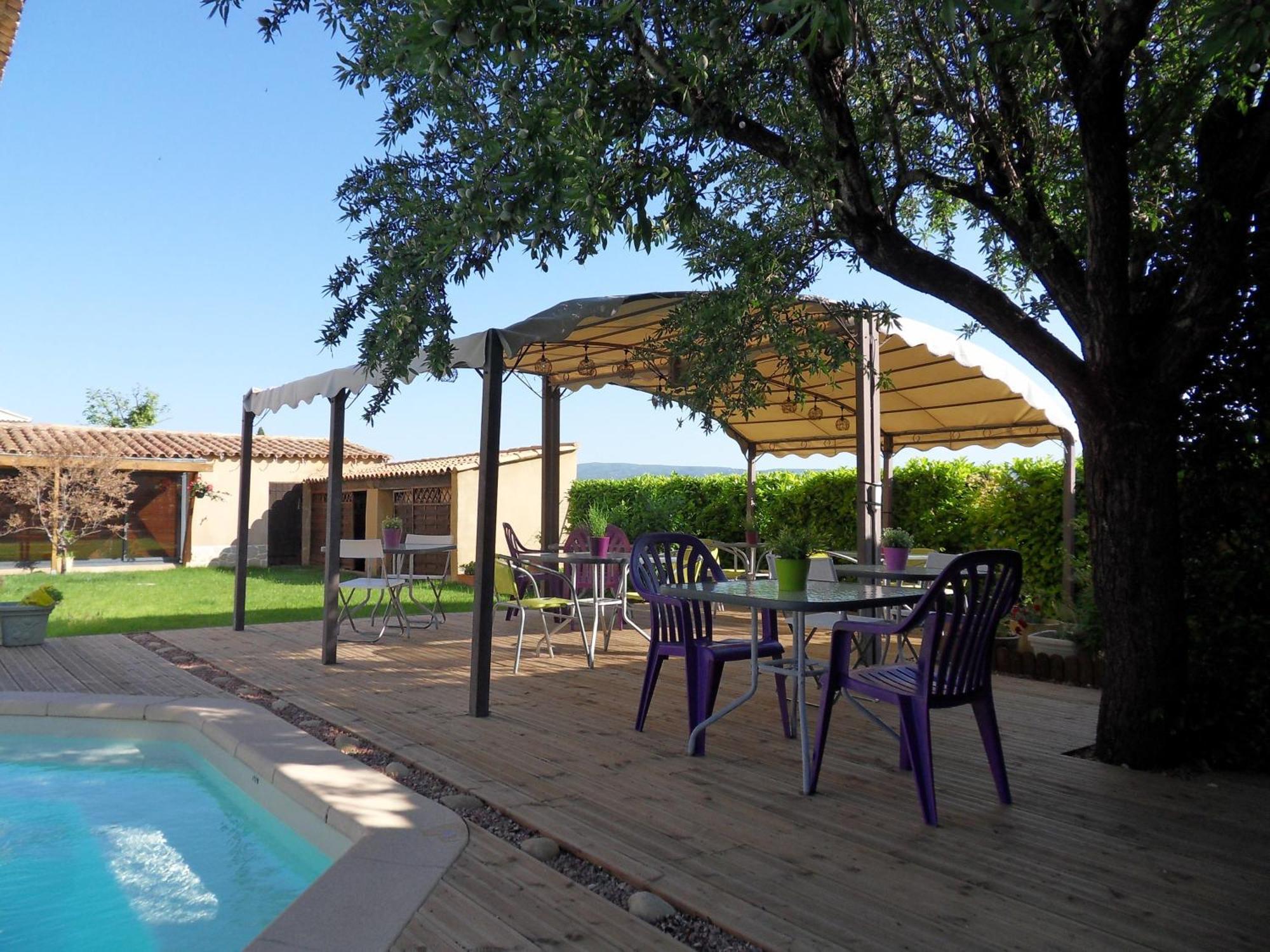 Le Jardin D'Ivana Chambres D'Hotes B&B Avec Piscine Chauffee Oppede Luaran gambar