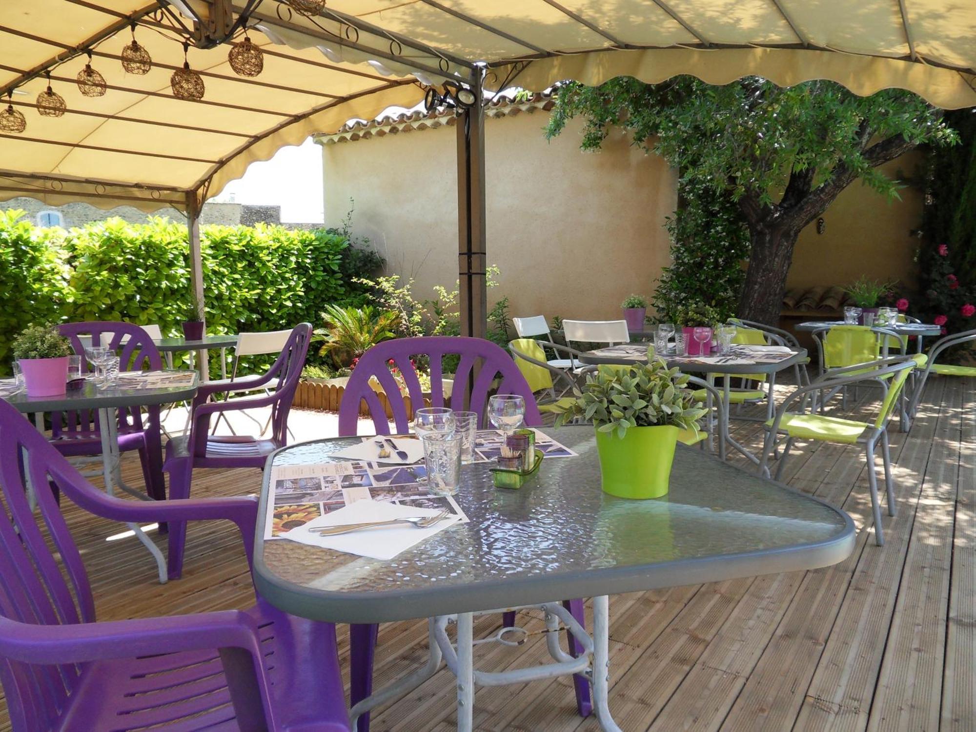 Le Jardin D'Ivana Chambres D'Hotes B&B Avec Piscine Chauffee Oppede Luaran gambar