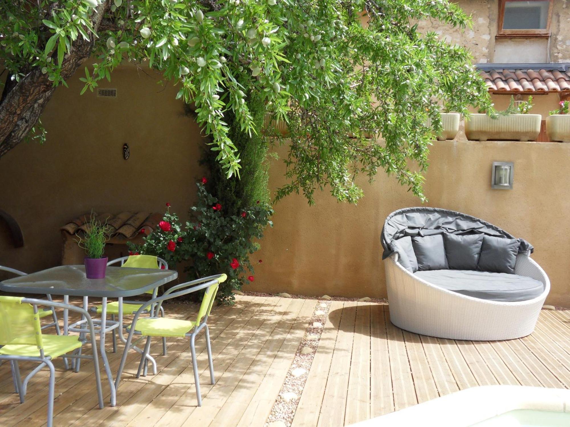Le Jardin D'Ivana Chambres D'Hotes B&B Avec Piscine Chauffee Oppede Luaran gambar