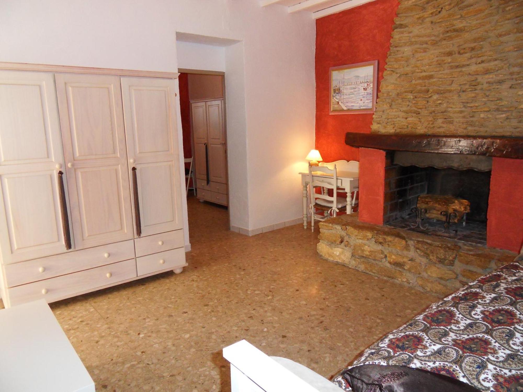 Le Jardin D'Ivana Chambres D'Hotes B&B Avec Piscine Chauffee Oppede Luaran gambar