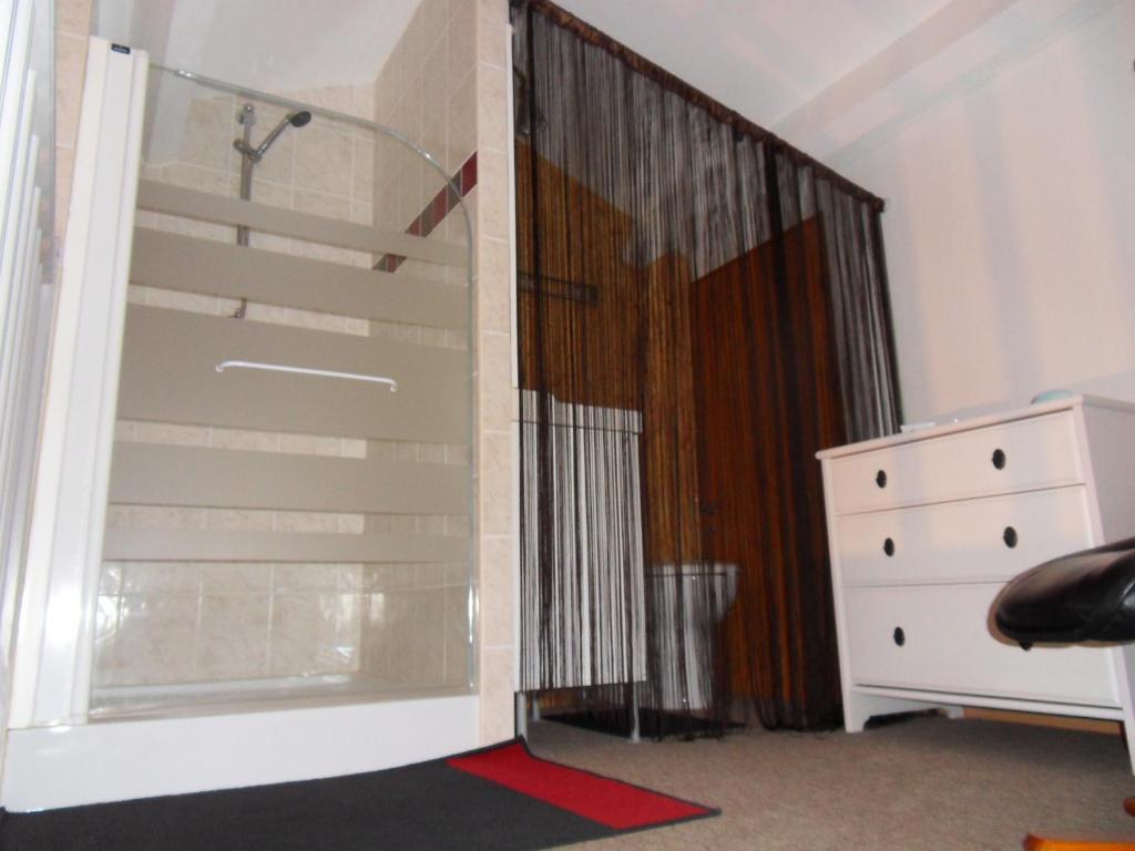 Le Jardin D'Ivana Chambres D'Hotes B&B Avec Piscine Chauffee Oppede Bilik gambar
