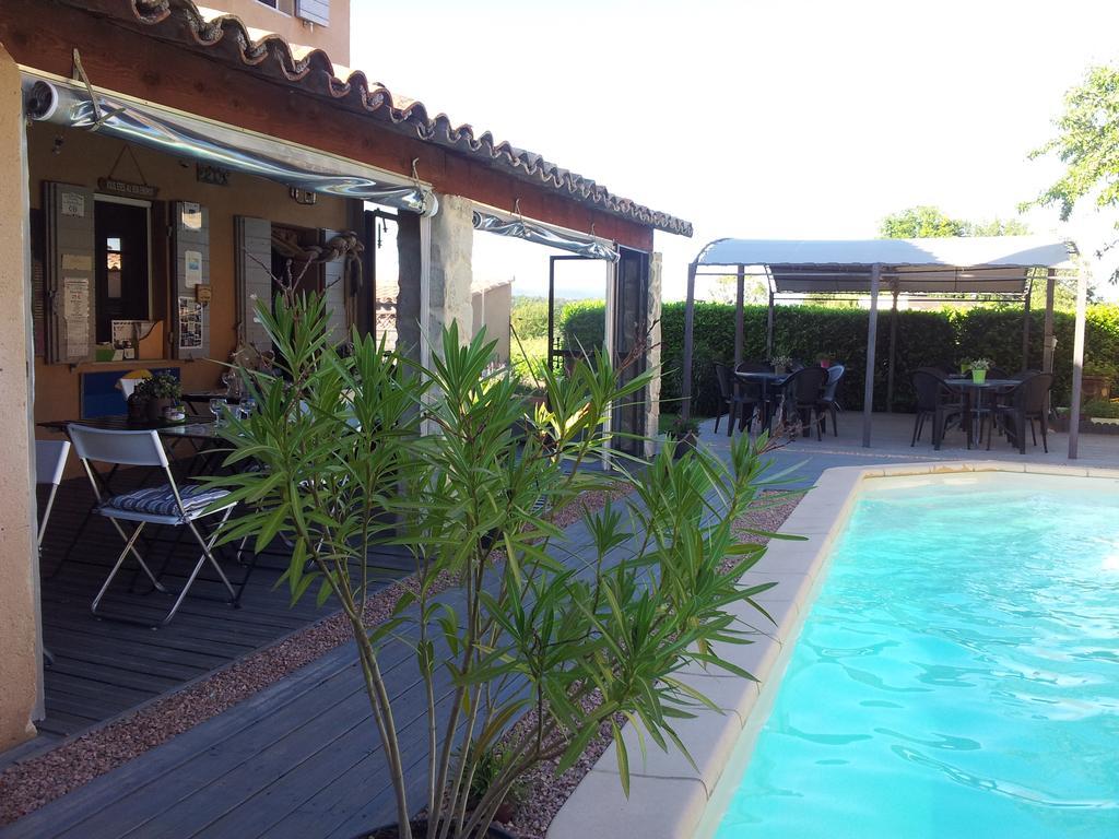 Le Jardin D'Ivana Chambres D'Hotes B&B Avec Piscine Chauffee Oppede Luaran gambar